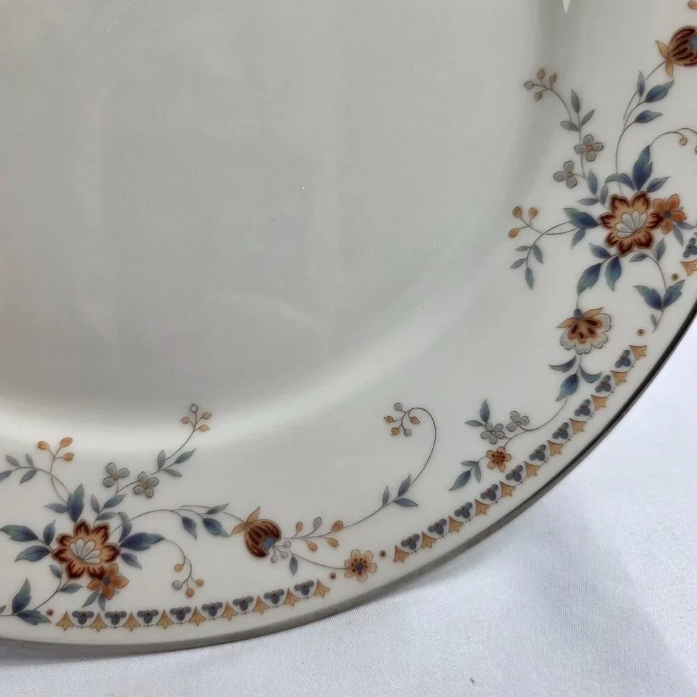 Noritake Adagio Dinner Plate Ivory with Floral Spray on Rim